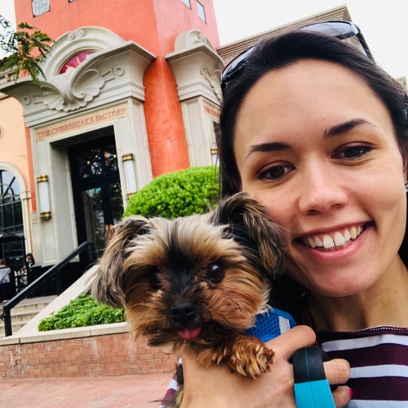 Meet your Posher, Ambroshia - Picture 1 of 1